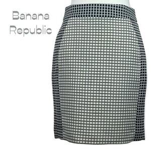 Banana Republic Black & White Print Business Career Pencil Skirt NWOT Size 2P